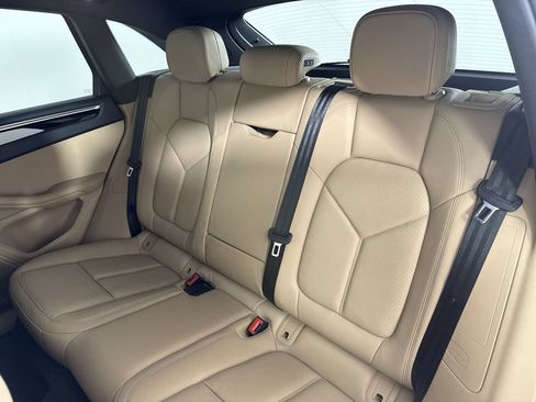 Certified 2022 Porsche Macan S w/ Premium Package Plus AWD/4WD image 21