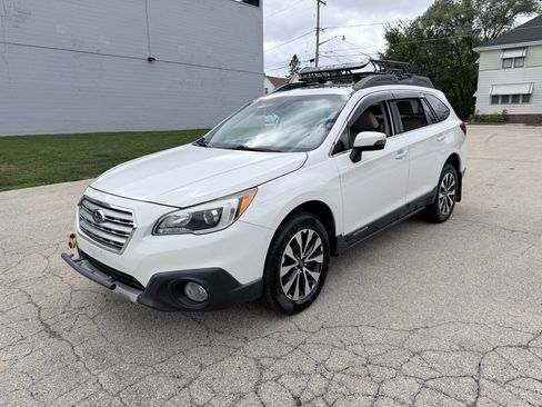 Used 2017 Subaru Outback 3.6R Limited image 3
