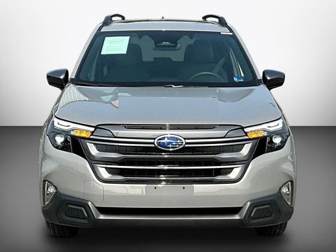 Used 2026 Subaru Forester Premium AWD/4WD image 2