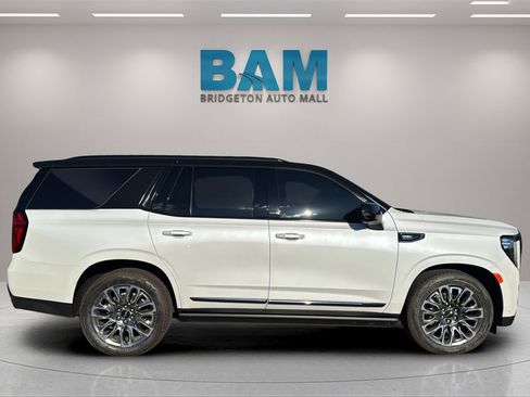 Used 2023 GMC Yukon Denali Ultimate image 8