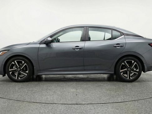 Used 2025 Nissan Sentra SV FWD image 5