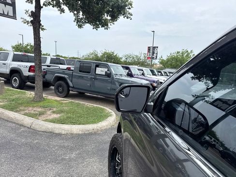 Used 2019 Ford Expedition XLT RWD image 18