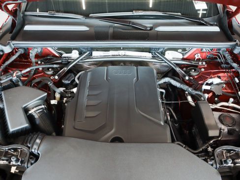 New 2025 Audi Q5 Prestige image 4