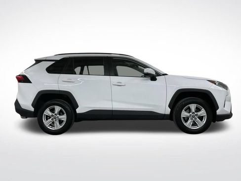 Used 2019 Toyota RAV4 XLE w/ Carpet Mat Package AWD/4WD image 29