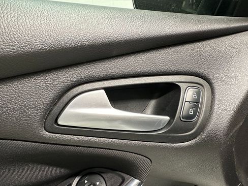 Used 2017 Ford Focus ST FWD image 23