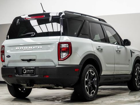 Used 2021 Ford Bronco Sport Outer Banks image 12