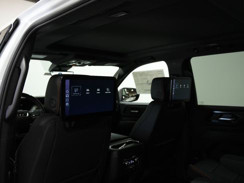 New 2026 GMC Yukon XL AT4 w/ AT4 Premium Plus Package AWD/4WD image 26