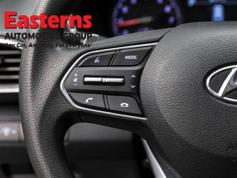 Used 2022 Hyundai Santa Fe SE image 16