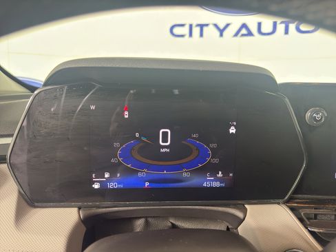 Used 2024 Chevrolet TrailBlazer LT w/ LT Cold Weather Package FWD image 23