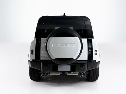 New 2026 Land Rover Defender 90 V8 AWD/4WD image 4
