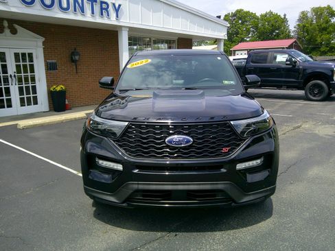 Used 2022 Ford Explorer ST w/ Equipment Group 401A image 3