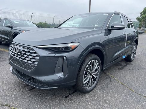 New 2025 Audi Q5 Premium Plus image 1