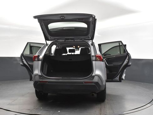 Used 2021 Toyota RAV4 LE image 51