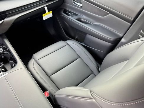 Used 2026 Nissan Murano SV image 11