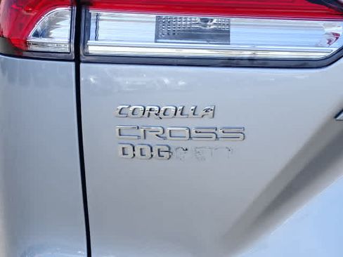 Certified 2024 Toyota Corolla Cross L FWD image 10