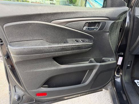 Used 2019 Honda Passport Sport image 10