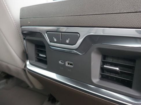 New 2026 GMC Sierra 1500 SLT image 16