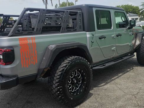 Used 2020 Jeep Gladiator Mojave AWD/4WD image 5