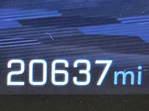 Used 2025 Chevrolet Equinox LT image 3