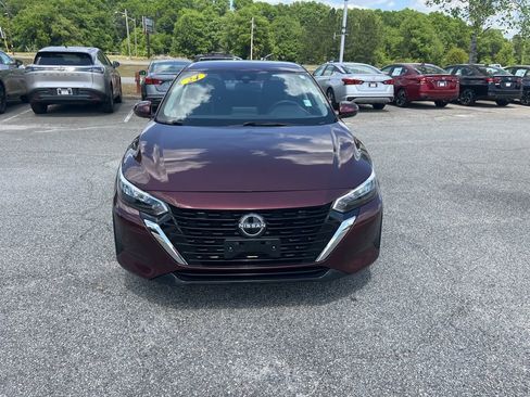 Used 2024 Nissan Sentra SV FWD image 2