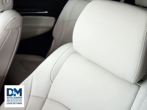 Used 2024 Buick Enclave Essence w/ Sport Touring Edition image 25