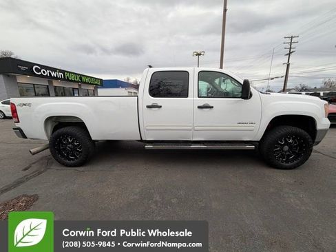 Used 2011 GMC Sierra 3500 SLE w/ SLE Preferred Package image 4
