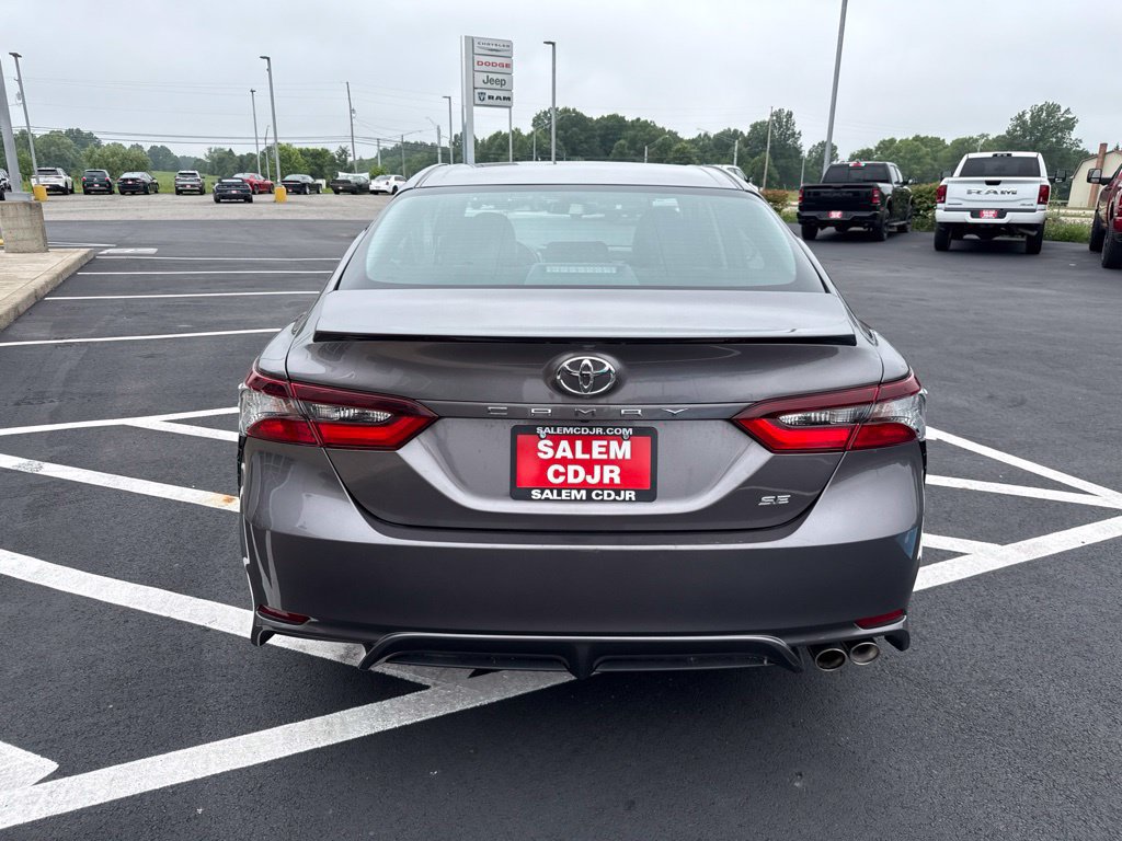 Used 2024 Toyota Camry SE FWD image 7