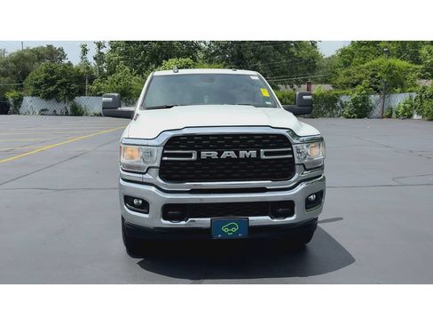 Used 2024 RAM 2500 Big Horn AWD/4WD image 3