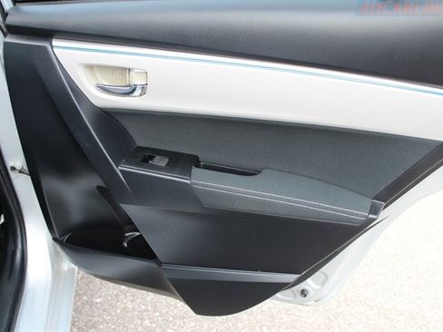 Used 2014 Toyota Corolla LE FWD image 30