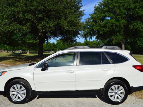 Used 2015 Subaru Outback 2.5i Premium AWD/4WD image 7
