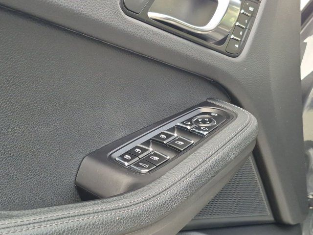 Used 2023 Porsche Macan S AWD/4WD image 10