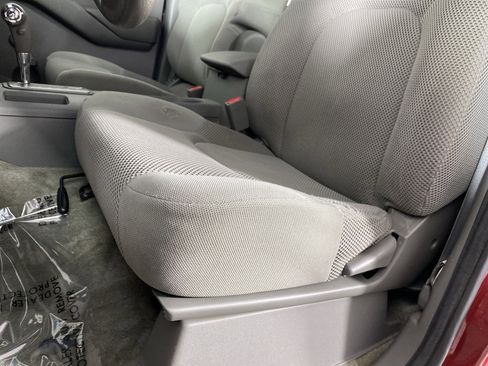 Used 2012 Nissan Frontier S AWD/4WD image 13