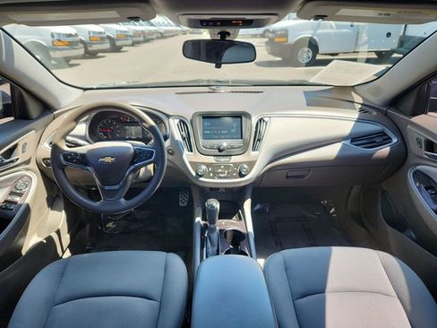 Used 2017 Chevrolet Malibu LS w/ LPO, Convenience Package 2 FWD image 33