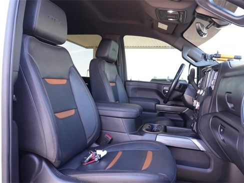 Used 2023 GMC Sierra 2500 AT4 w/ AT4 Preferred Package image 17