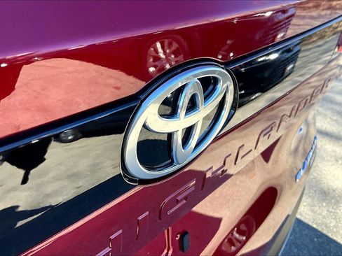 Certified 2025 Toyota Grand Highlander AWD Hybrid image 30