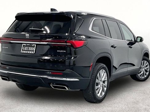 Used 2025 Buick Enclave Preferred FWD image 2