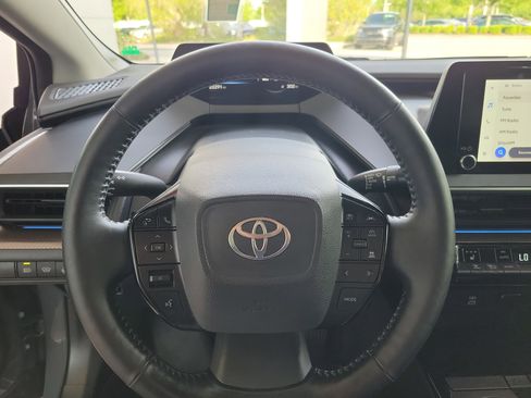 Used 2023 Toyota Prius XLE image 16