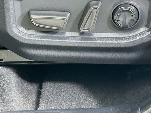 Used 2022 Toyota Tundra SR5 image 13