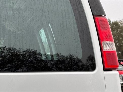 Used 2023 GMC Savana 2500 w/ Driver Convenience Package image 43