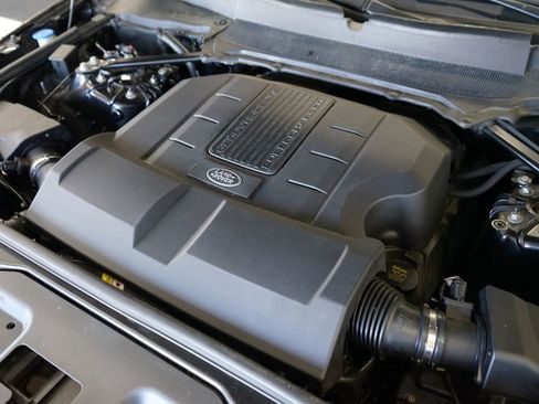 Used 2020 Land Rover Discovery HSE image 55