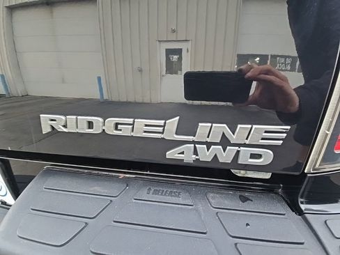 Used 2013 Honda Ridgeline RT image 10