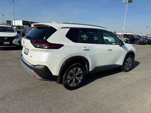 Certified 2023 Nissan Rogue SV w/ SV Premium B Package image 6