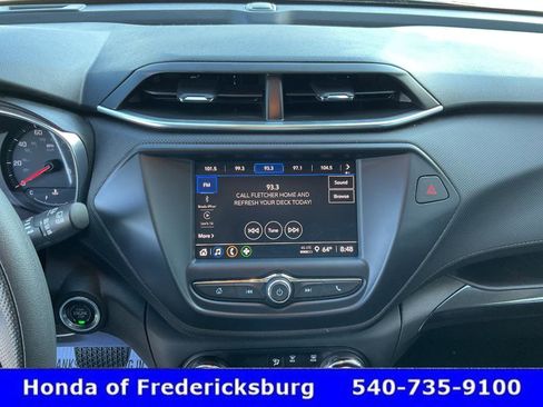 Used 2023 Chevrolet TrailBlazer LT AWD/4WD image 32