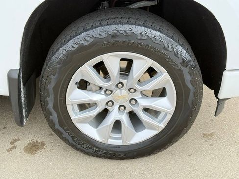 Used 2022 Chevrolet Silverado 1500 Custom AWD/4WD image 17
