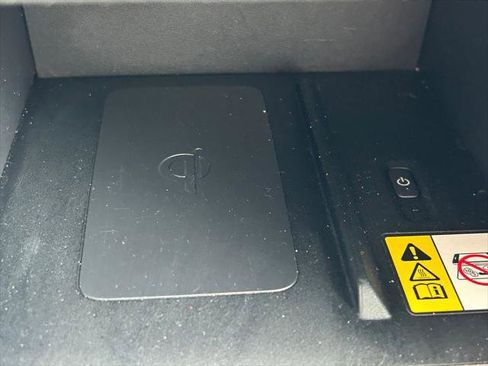 Certified 2022 Toyota Corolla Cross LE image 25