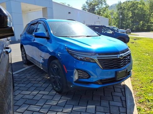 Used 2024 Chevrolet Equinox RS w/ RS Leather Package AWD/4WD image 5