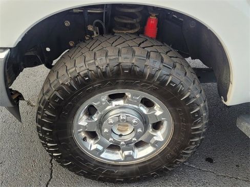 Used 2016 Ford F250 XLT w/ XLT Premium Package image 16