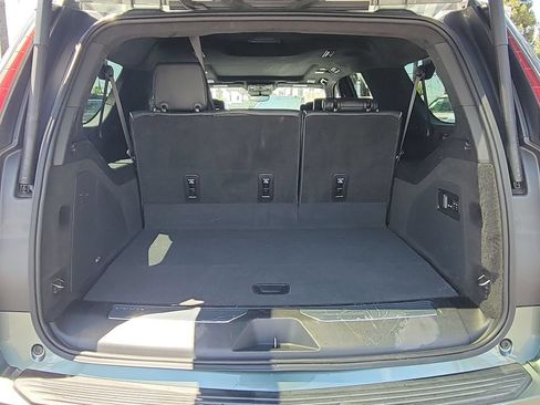 Certified 2024 Cadillac Escalade ESV Premium Luxury Platinum AWD/4WD image 26