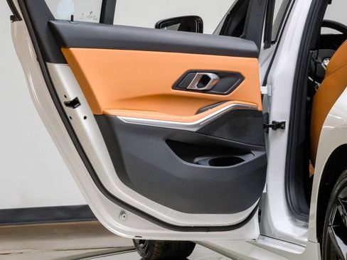 Used 2025 BMW 330i xDrive Sedan w/ M Sport Package image 48