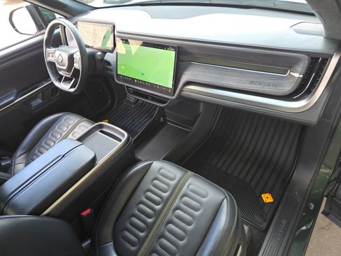Used 2024 Rivian R1S Adventure AWD/4WD image 27
